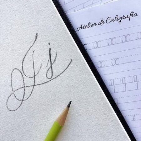 Clases de caligrafía para niños, jóvenes y adultos en Uruguay